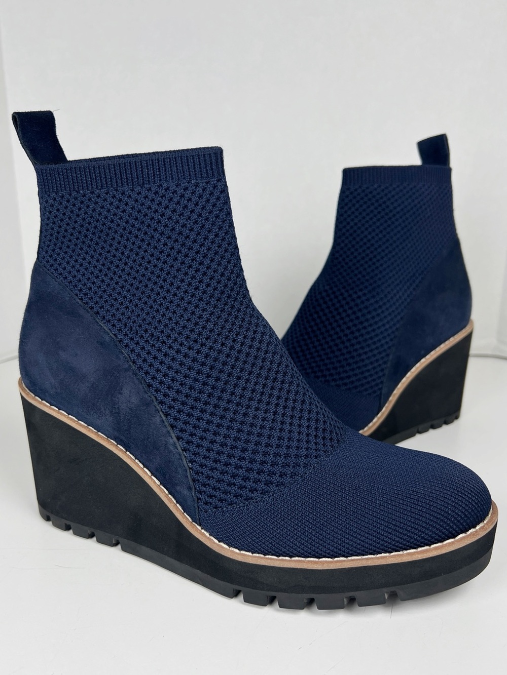 EILEEN FISHER Women’s Size 7 Navy Blue Quill Knit Wedge Ankle Boot
